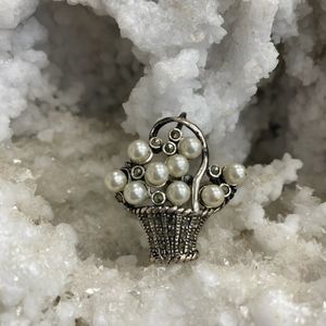 Silver basket of faux pearls brooch MARQUEZINE